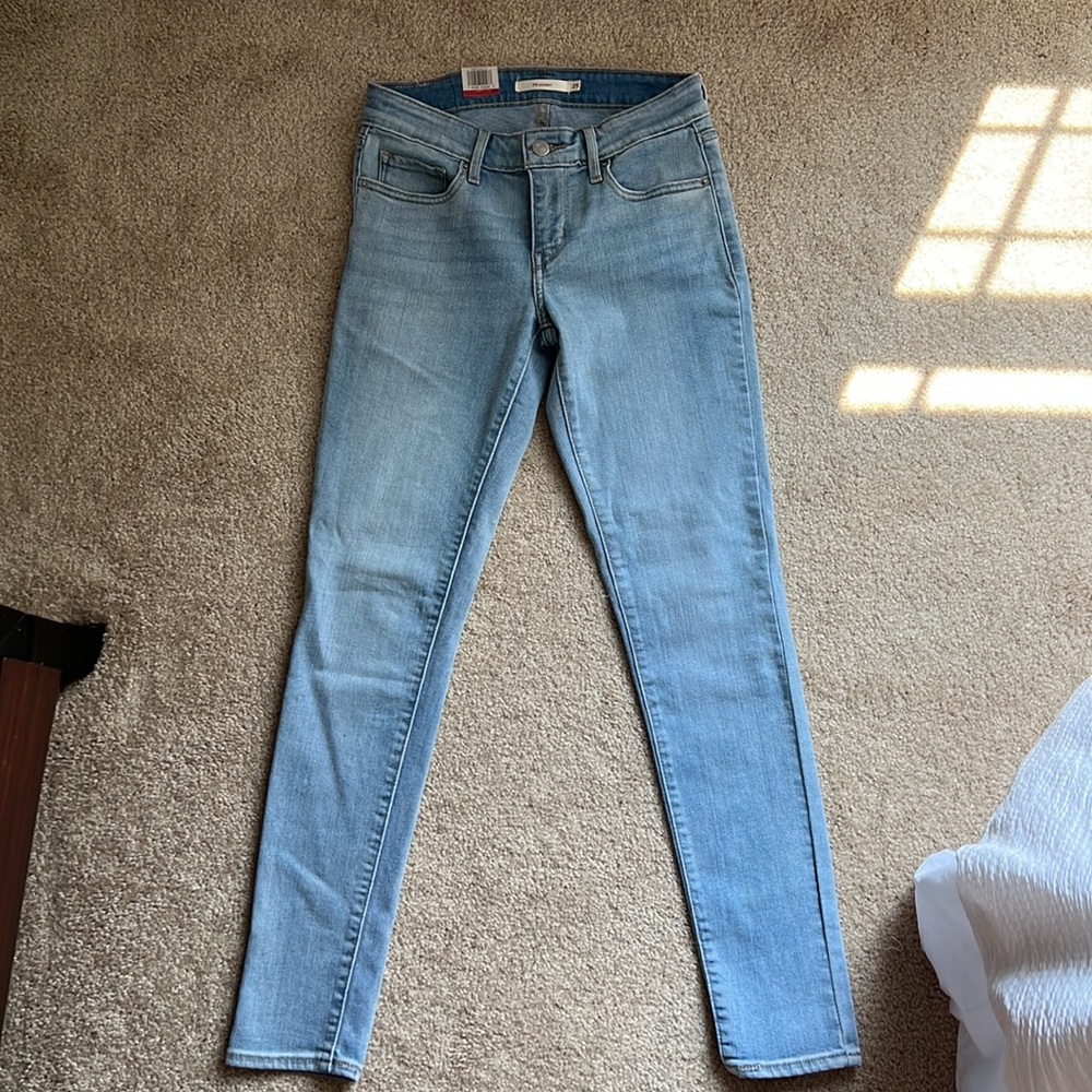 New Levi’s 711 skinny, mid rise, jeans, size 25